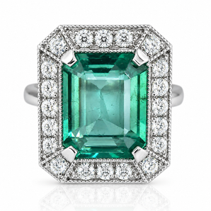 950 Platinum Emerald & Diamond Ring