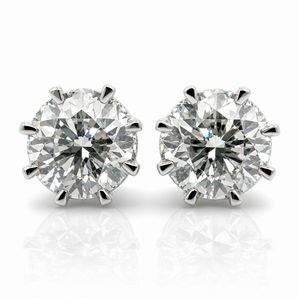 18kt White Gold Diamond Stud Earrings